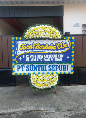 Papan Bunga Duka di Susukan Lebak
