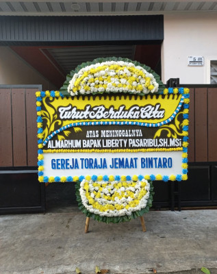 Papan Bunga Duka di Susukan Lebak