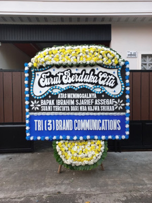 Papan Bunga Duka di Susukan Lebak